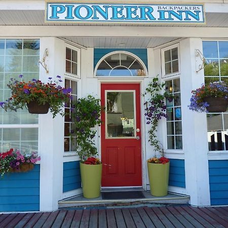 Pioneer Inns Принс-Руперт Экстерьер фото